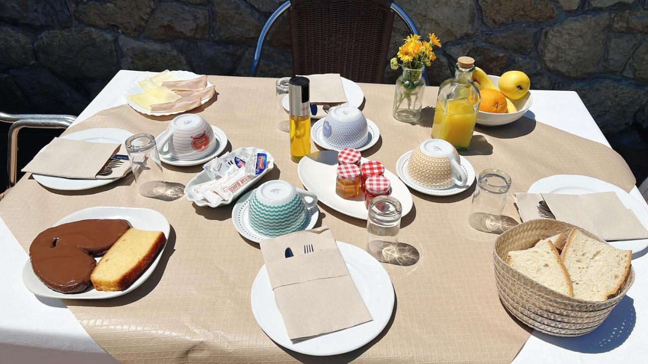 Hotel Avelina Cangas de Onis Exterior photo